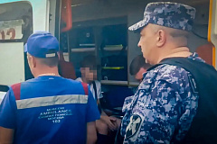 Столичные росгвардейцы помогли подростку после ДТП